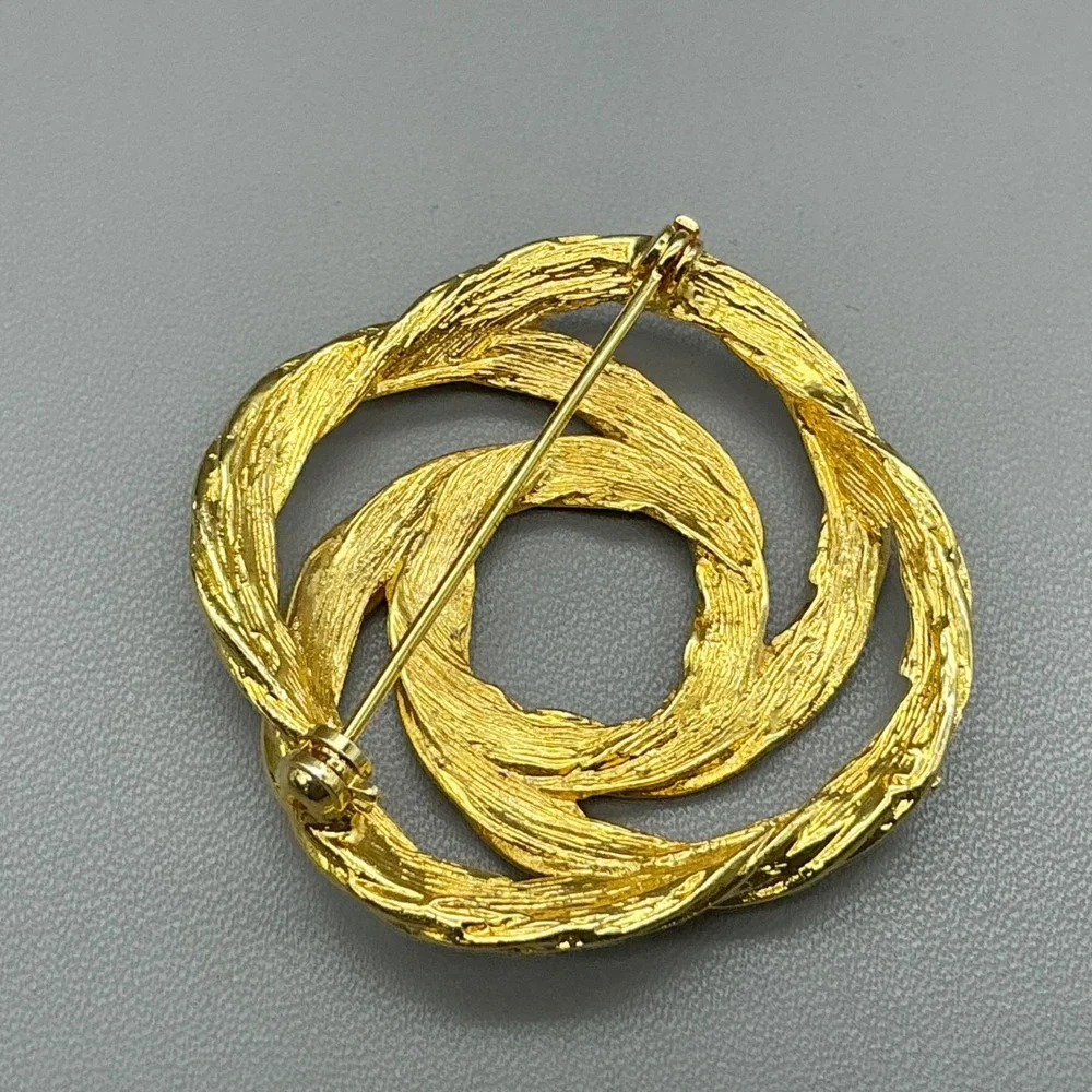 Twisted Rope Knot Brooch Pin Women Gold Tone Textured Round Circular Jewelry